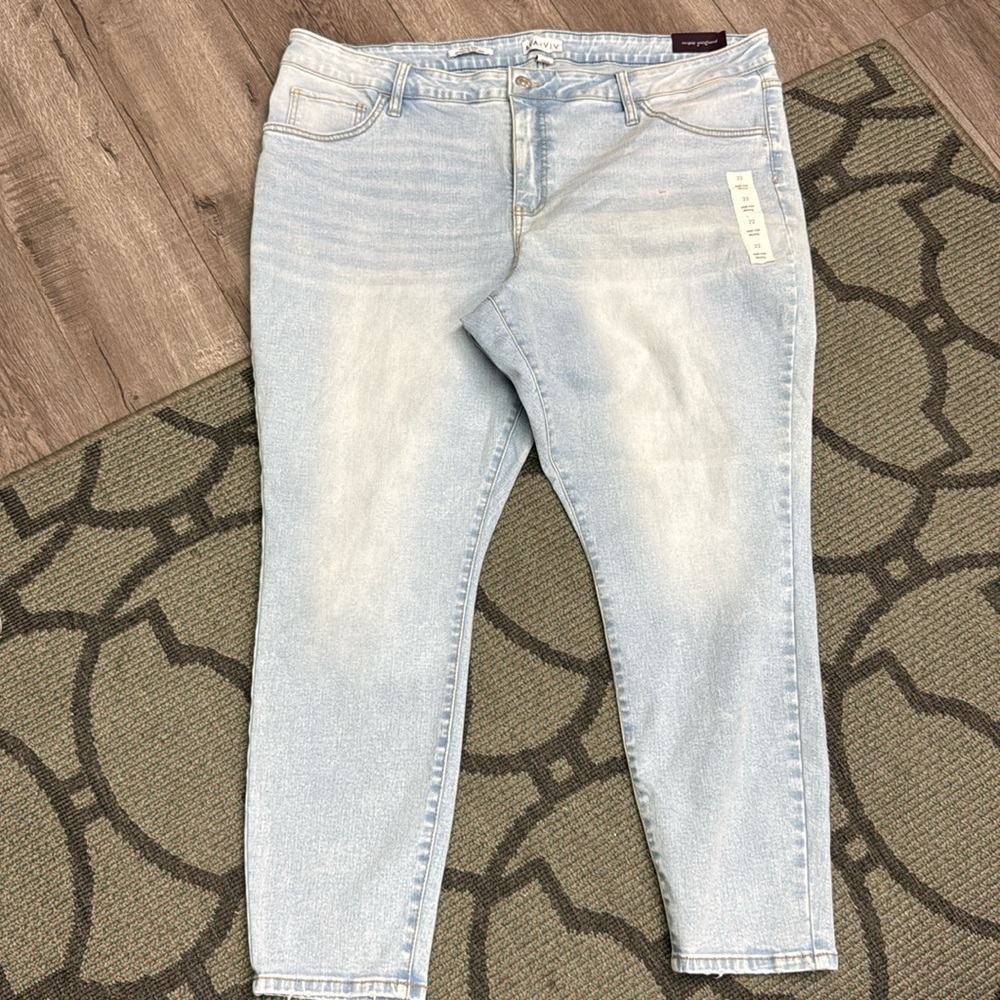 Ava & Viv size 22 mid rise skinny jeans no gap waistband fitted hip and thigh